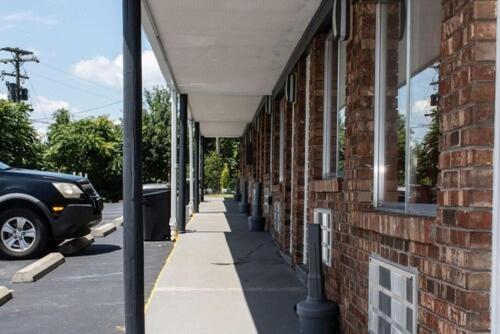 Budget Inn Carthage Exterior photo